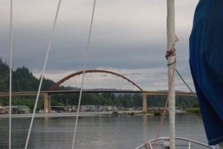 approaching our first Portland bridge hoping for wind